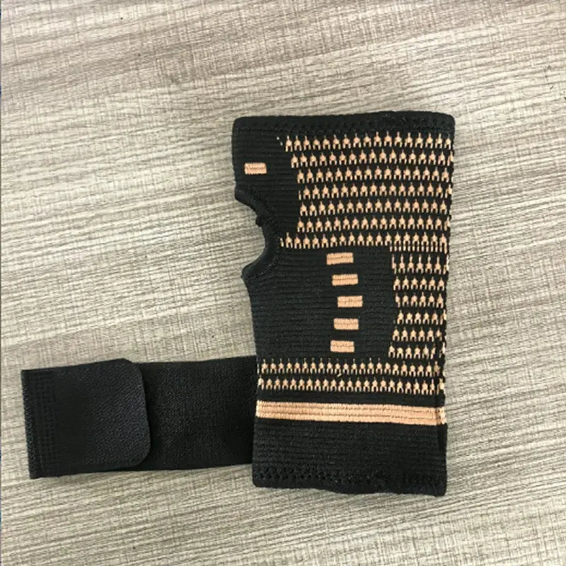 2-Pack Copper Fiber Wrist Brace Gloves, Wrist Brace for Working Out, Adjustable Compression Hand Braces for Men and Women with Breathable Mesh and Secure Straps, Ideal Hand and Wrist Support Wraps and Sports Wristbands